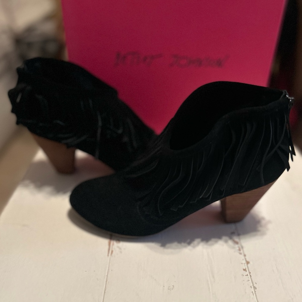Betsy’s Johnson Yola fringe ankle booties